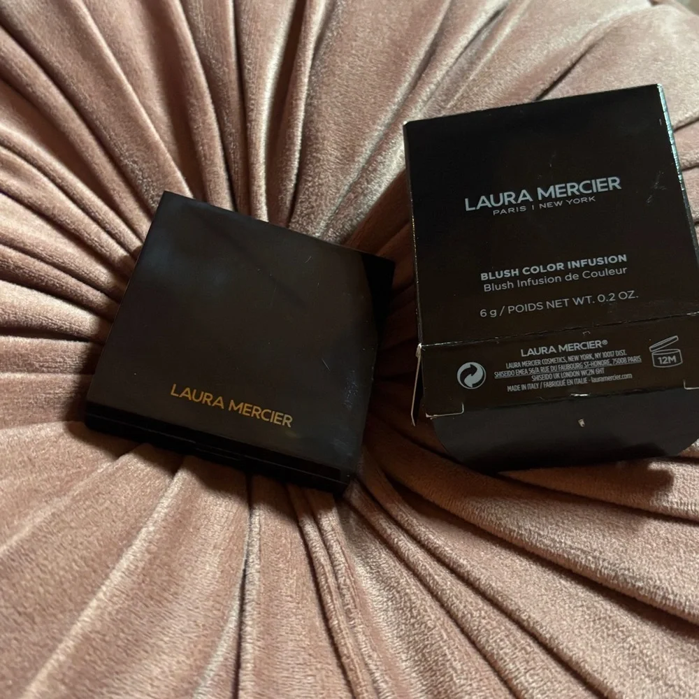 Laura Mercier Blush Color Infusion Peach